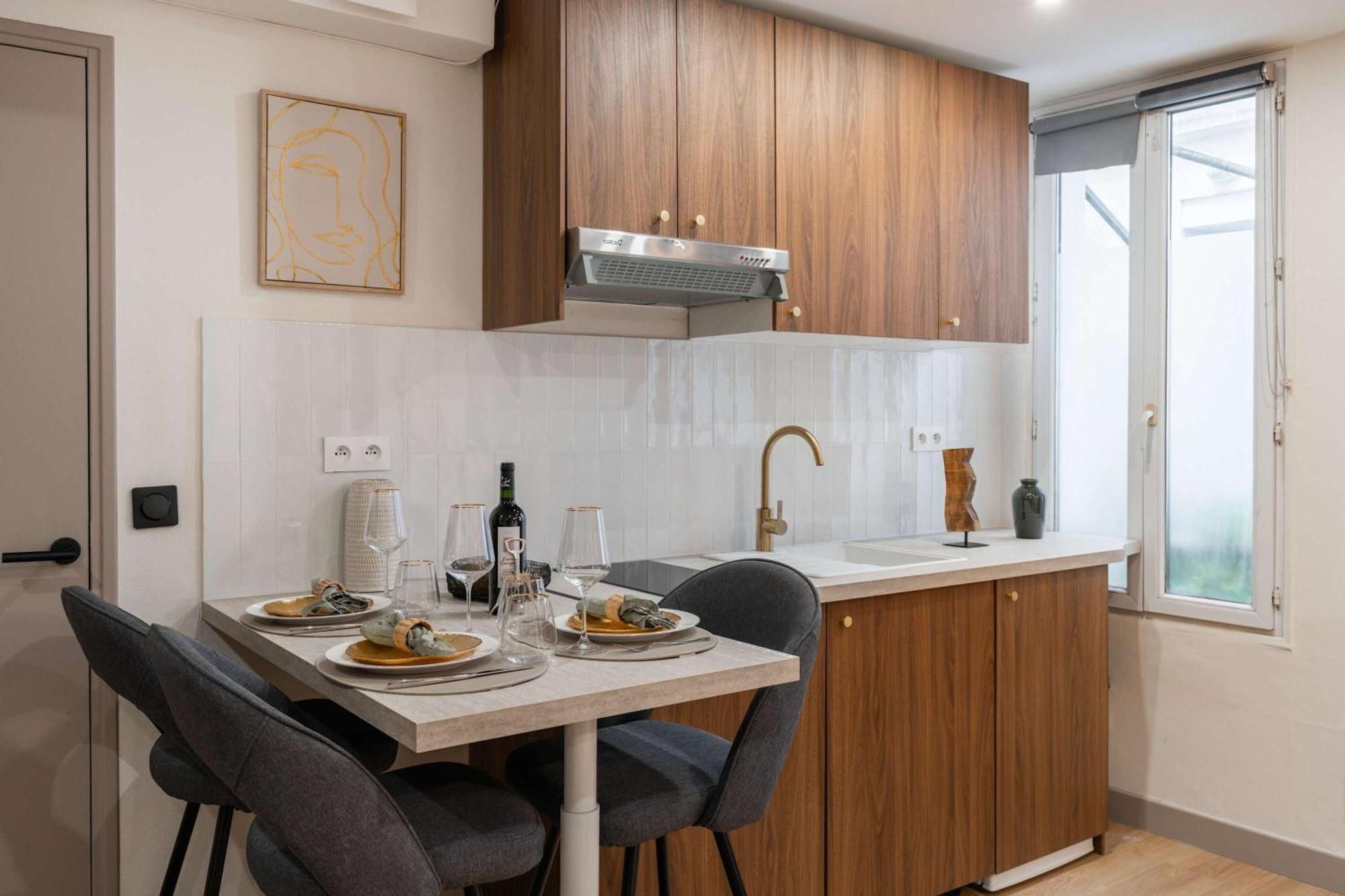 For 4 People Near Montparnasse *