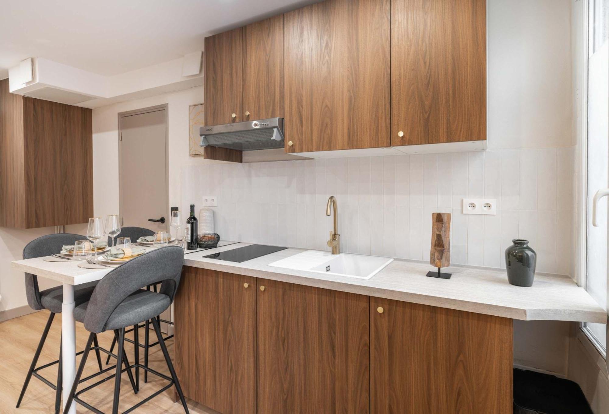 For 4 People Near Montparnasse Appartement Parijs